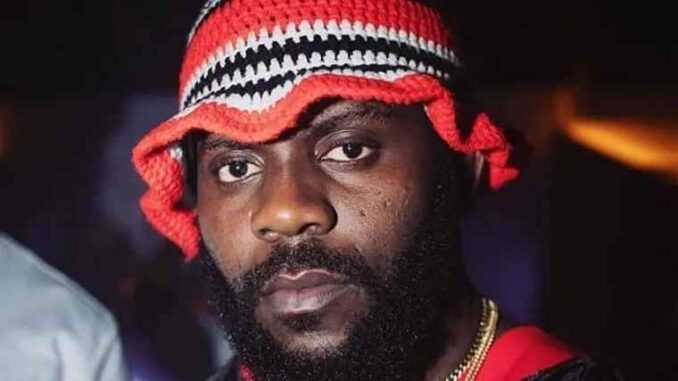 Nigerian-Rapper-Odumodublvck-Criticised-For-Kicking-Fans-Phone